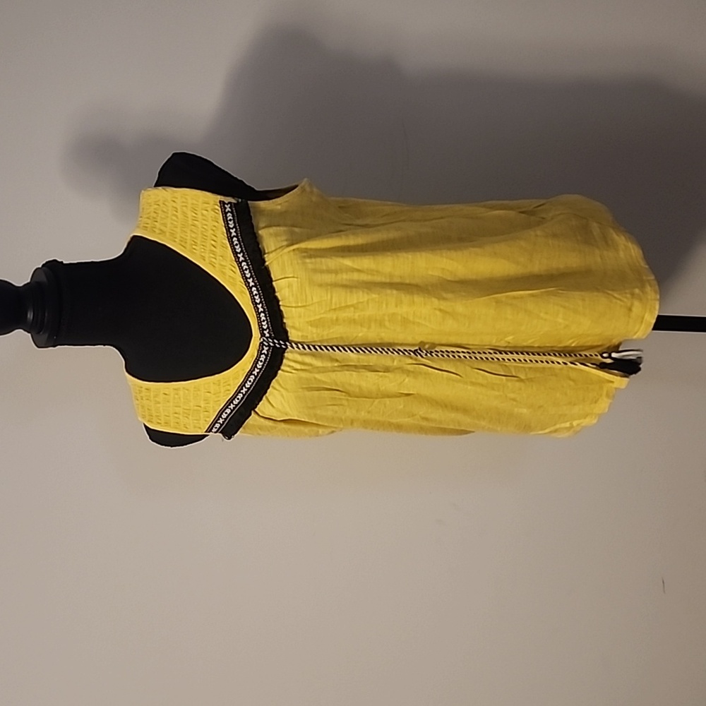 Women's Sleeveless Top